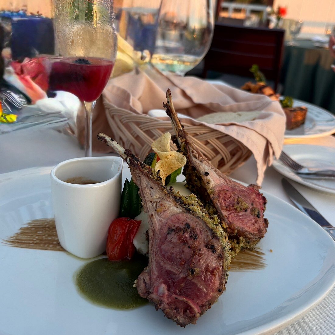 Grand Old House signature dishes Rack of Lamb
Salmon Carpaccio
Diver Sea Scallops